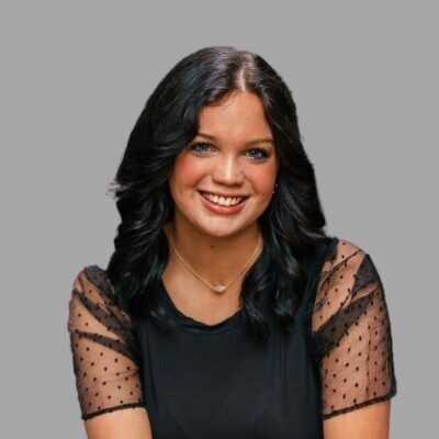 SadieHolland_headshot